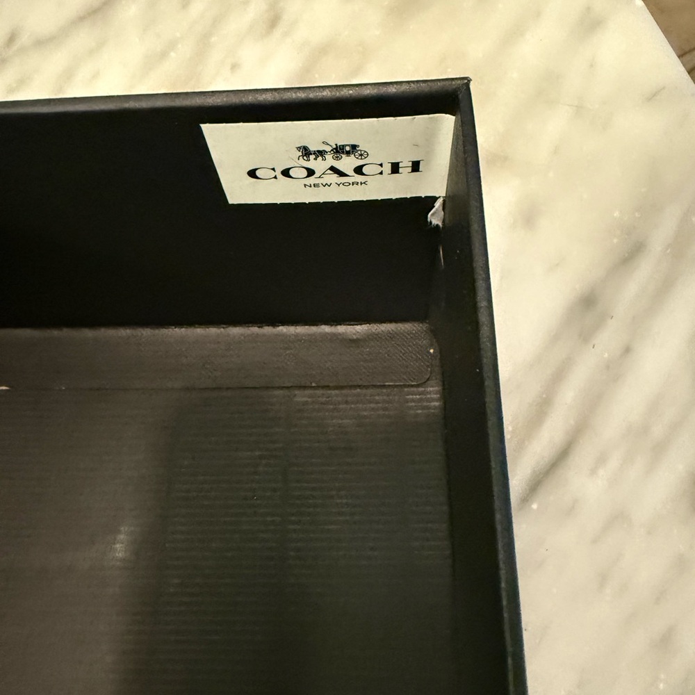 Coach Shoe Box - Picture 3 of 5